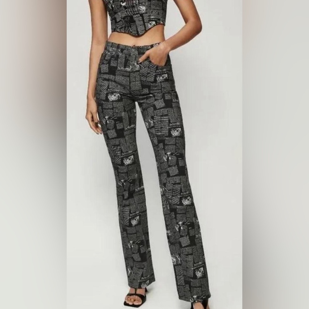 Reformation newspaper mid rise jeans / size 26
